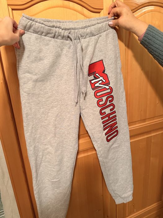 Moschino екип unisex