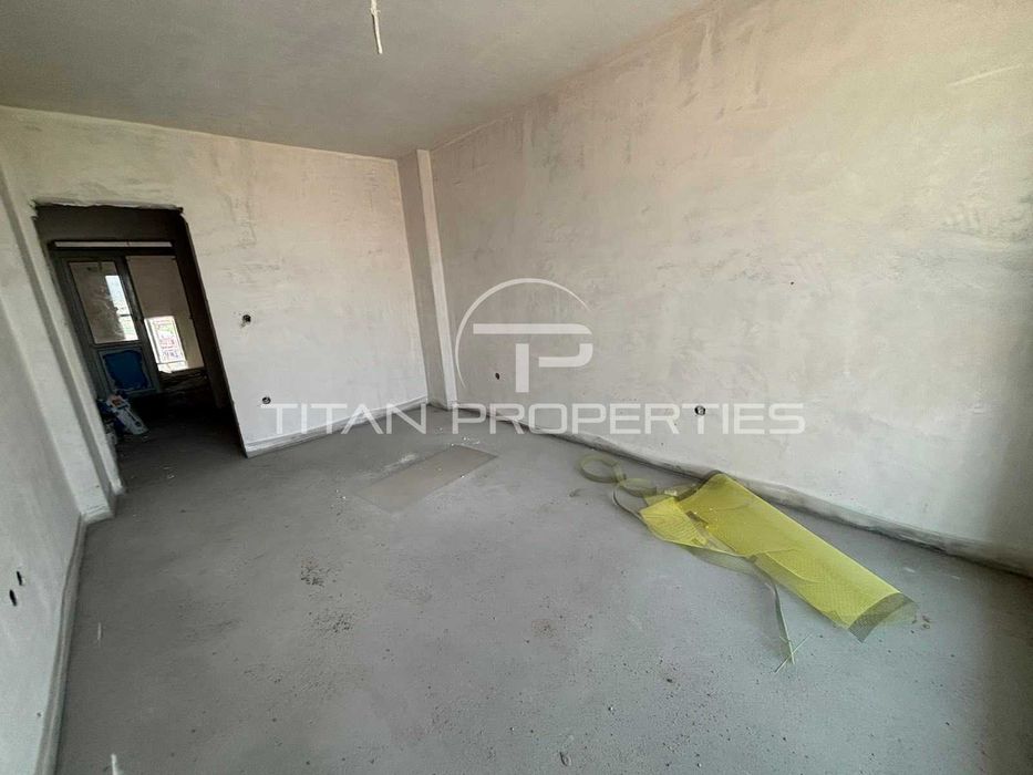 Продава се Тристаен апартамент в Пловдив, Южен - 104 кв.м за 955 €/кв.м - Снимка #1