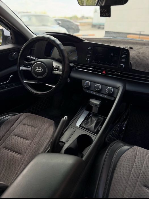 Продам машину Hyundai Elantra