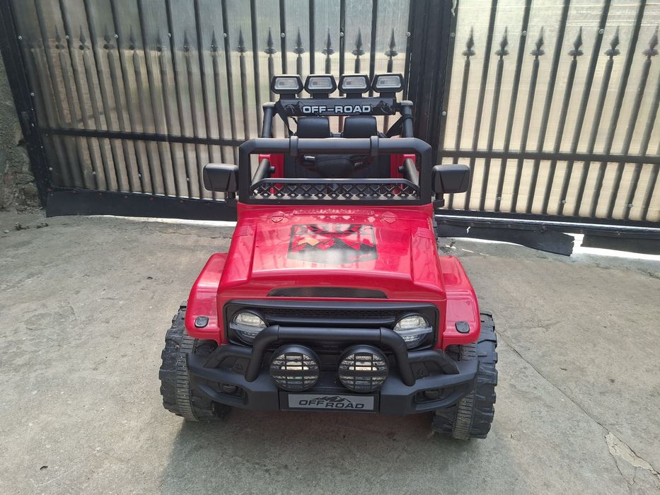 Vând mașinuța electrica copii 1-6 ani