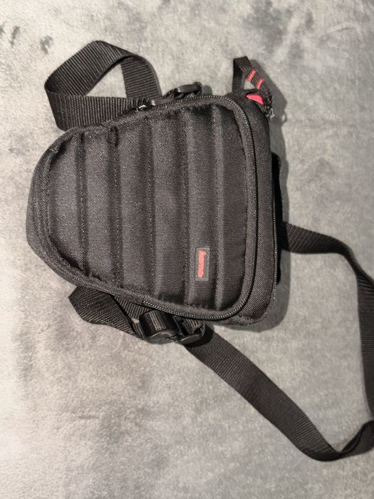 Camera foto DSLR Canon EOS 4000D