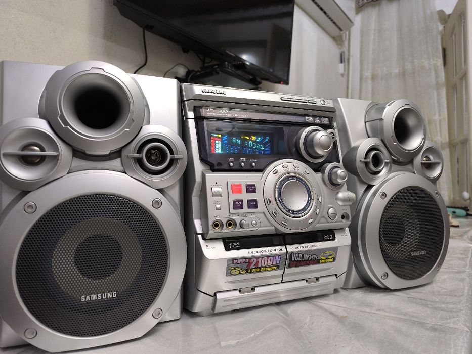 Продам музыкальный центр Самсунг