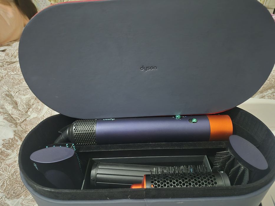 Продам дайсон оригинал