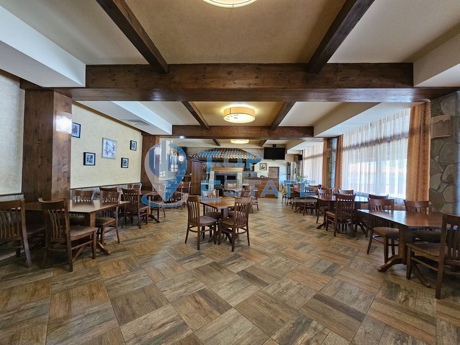 Продава се Хотел в Лясковец - 2441 кв.м за 734 €/кв.м - Снимка #2