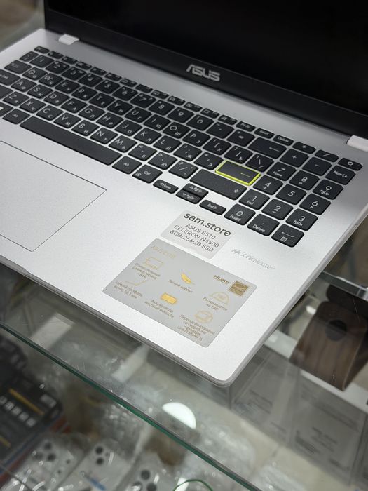 Asus E510 Celeron 8GB/256GB