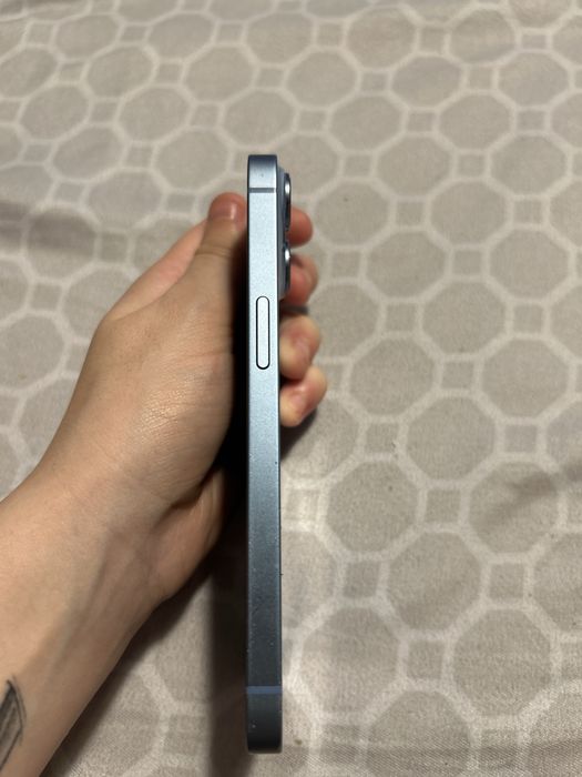 Iphone 14 cu cutie