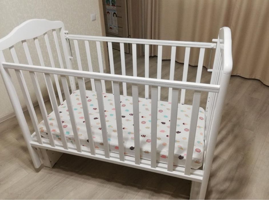 Кровать детская с матрасом