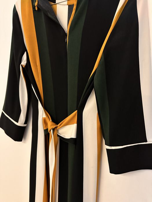 Рокля Dorothy Perkins