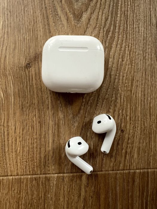 Слушалки Airpods 4