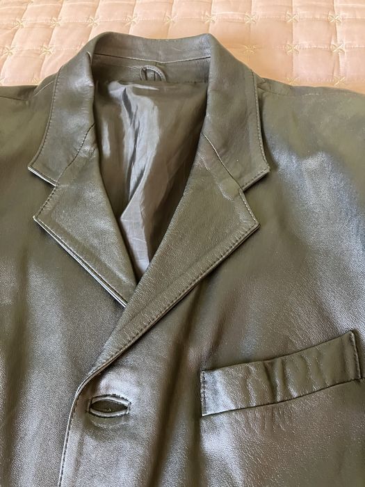 Мъжко сако от естествена кожа.