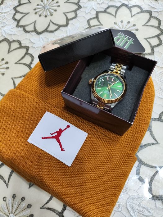 Шапка с часами комплект, для подарков, оптом