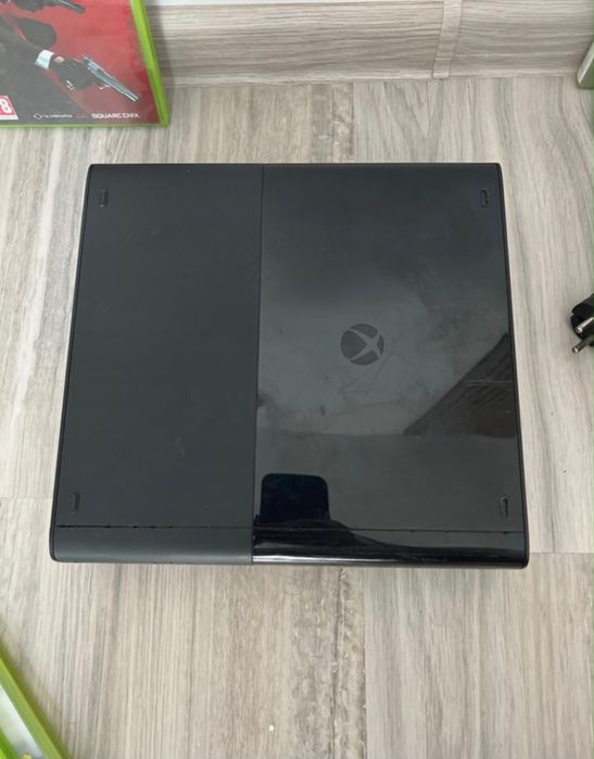 xbox 360 E model 2014 , HDD 250 jucarii ptr copii