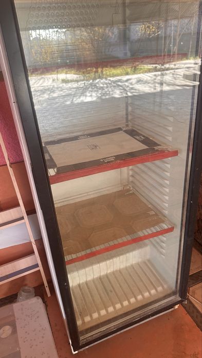 Холодильник для магазина
