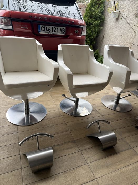 Промоция - Фризьорско оборудване 3 стола + измивна колона