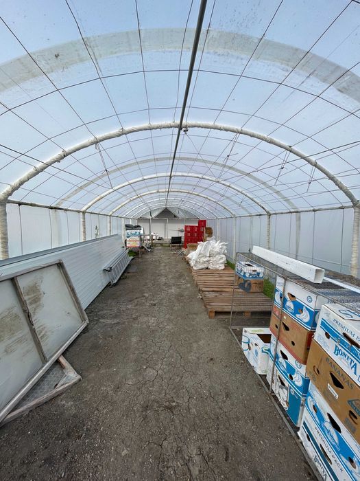 Оранжерия - стабилна метална конструкция (12.5м х 4м х 3м)