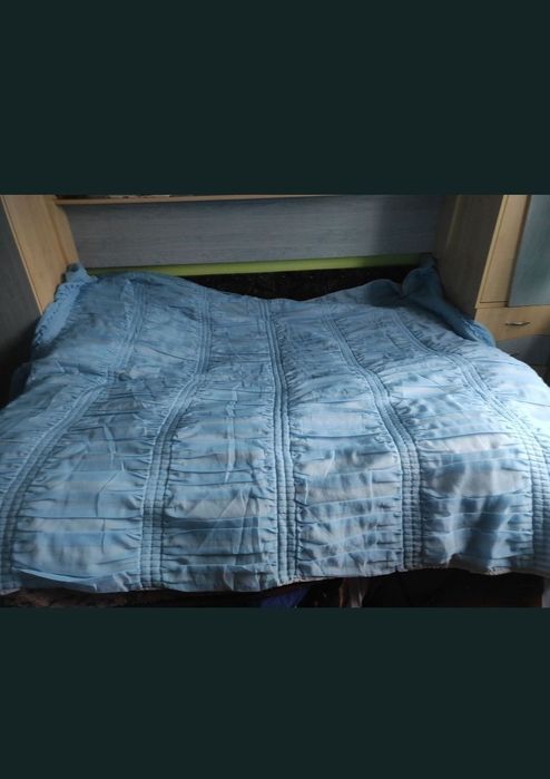 Invelitorie de pat, fețe de pat, cearșafuri și diferite huse de plapume.