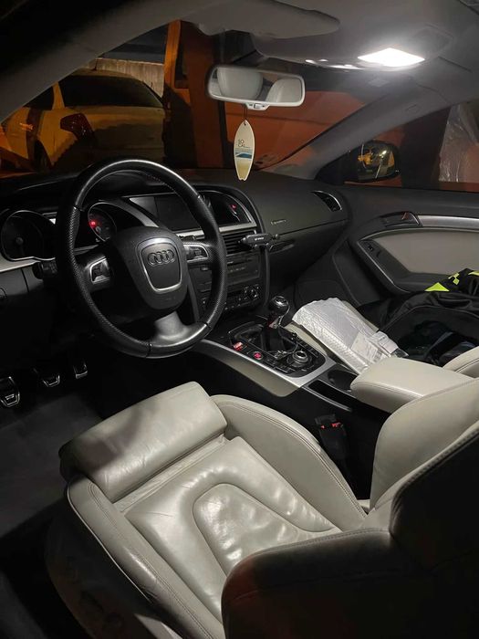 Гаранция! Нови Интериорни LED Крушки за Audi A5 B8