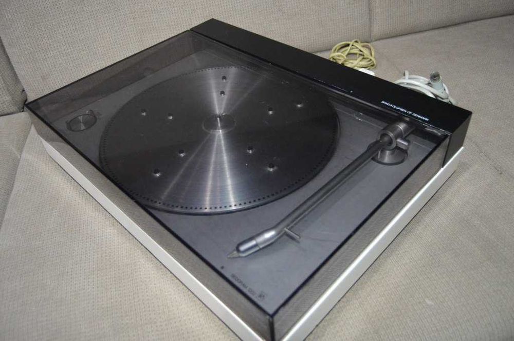 Colectie Pick-up Bang and Olufsen Beogram 1202 cu doza originala SP10