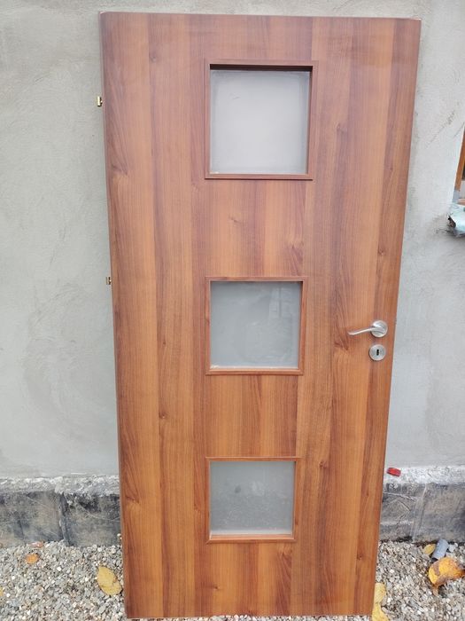 Uși interioare de vânzare