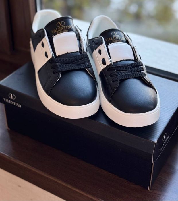 Продажа мужской стильной обуви Valentino 40-45