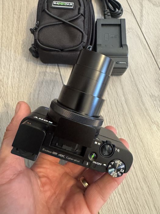 Aparat foto  NOU Sony RX100 VI