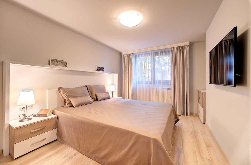 Дава се под наем Къща в Варна, Нептун - 430 кв.м за 510 € - Снимка #16