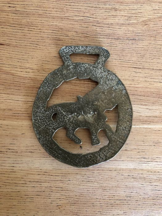 Луксозна шнола за коса с камъни