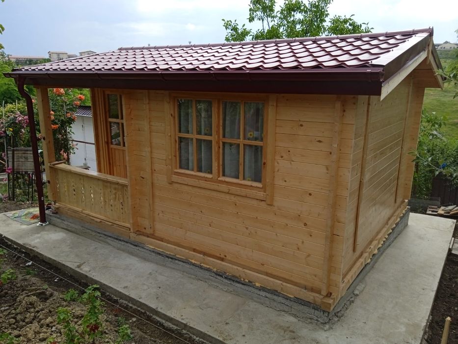 Vând căsuțe din lemn