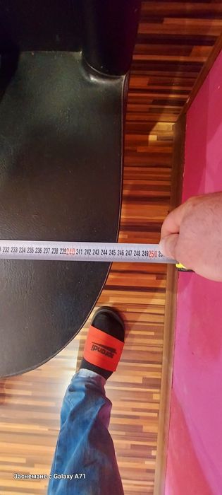 Продавам кожена спалня с матрак