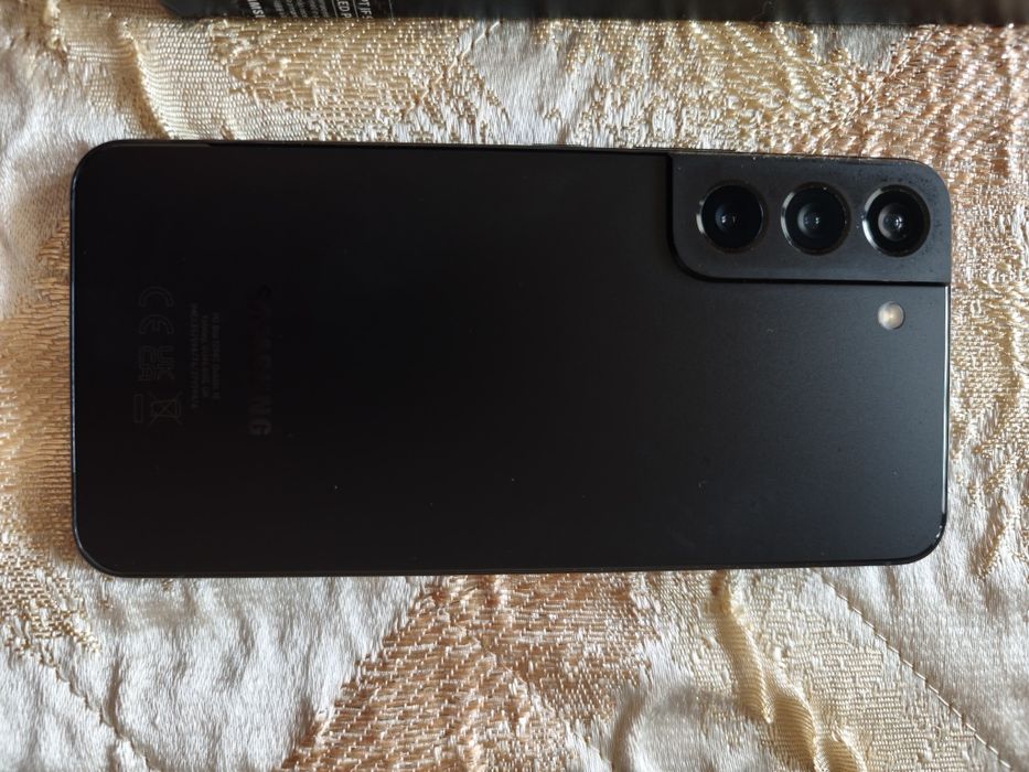 Samsung Galaxy S22 5G Dual SIM, 8GB RAM, 256GB - Phantom Black