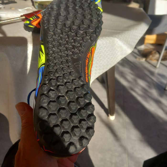 Adidas sintetic nr. 40,5