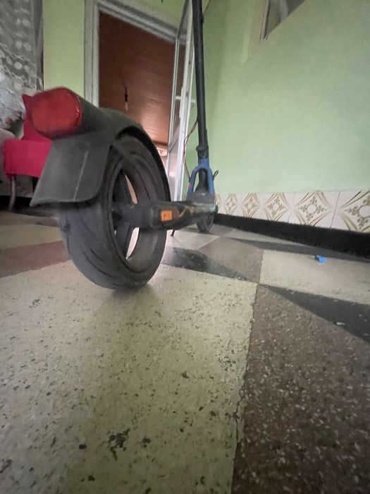 Trotineta electrica Navee v40I