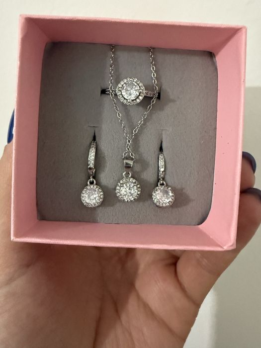 Продам красивые аксессуары