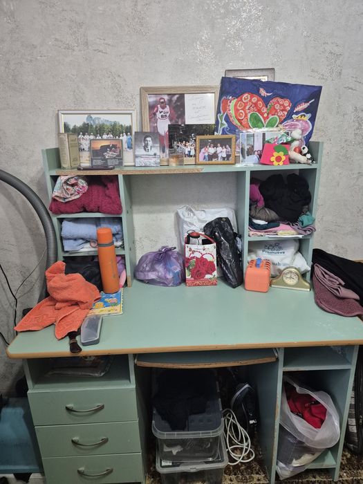 Шкаф со столом, стол