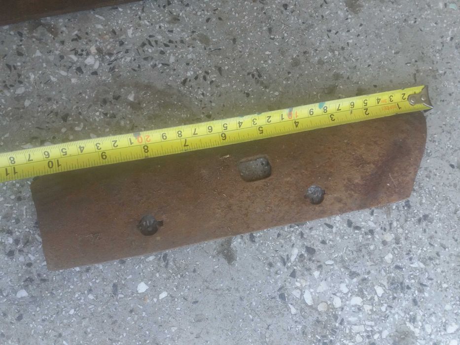 Лемежи,Сърпове,Клинове,Секачи,Ножици лозарски и за овце.