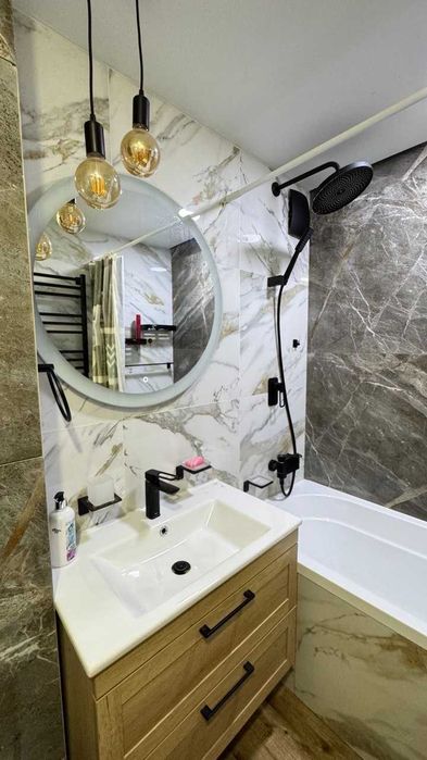 Продам 2 ком с современным ремонтом, 3 этаж, Франко 4