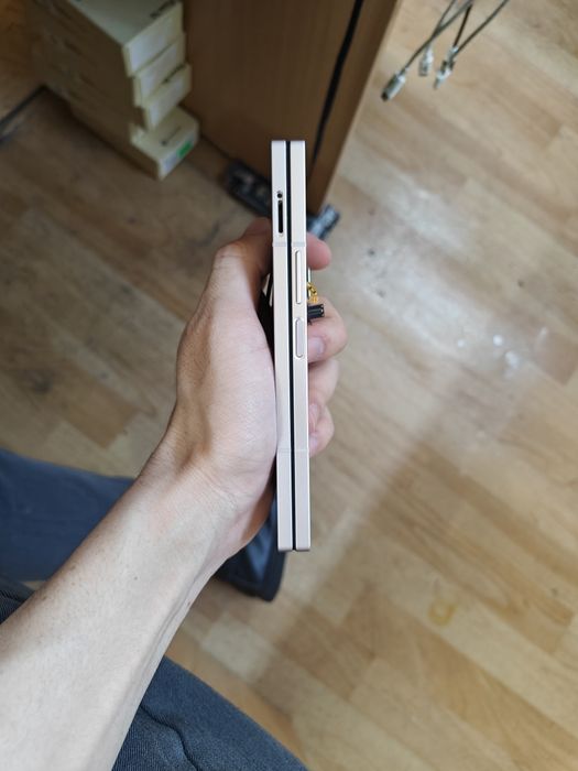 Продам дисплей на Samsung fold 6