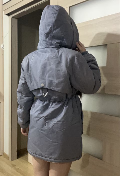 Продам зимнюю куртку