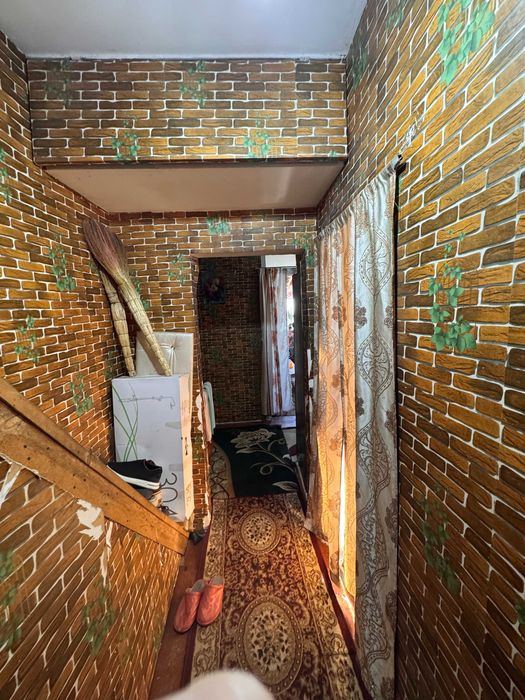 Продаётся своя 3в4-х комнатная квартира (Договорная)