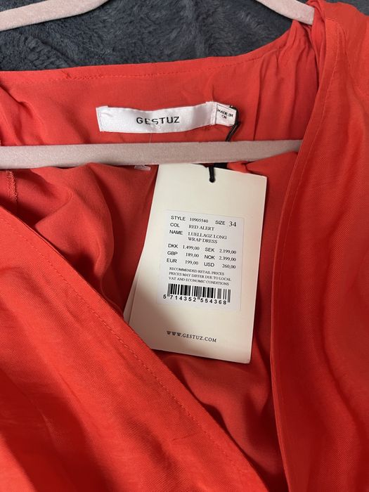 Rochie Gestuz noua cu eticheta – marimea 34, model petrecut