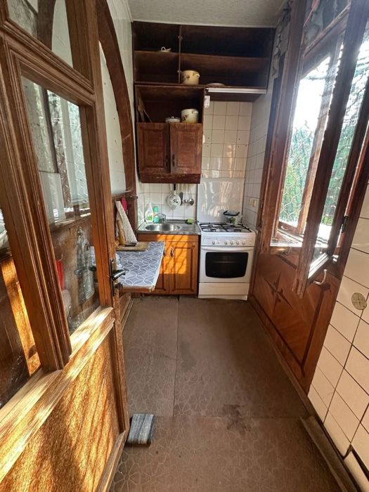 Чиланзар 20.  Айген.  Срочно 1 комнатная Продажа