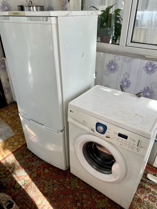 Продам Холодильник Машинку