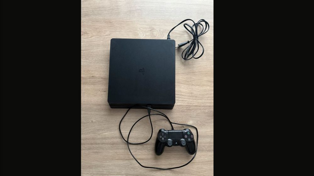 PlayStation 4 slim 1TB