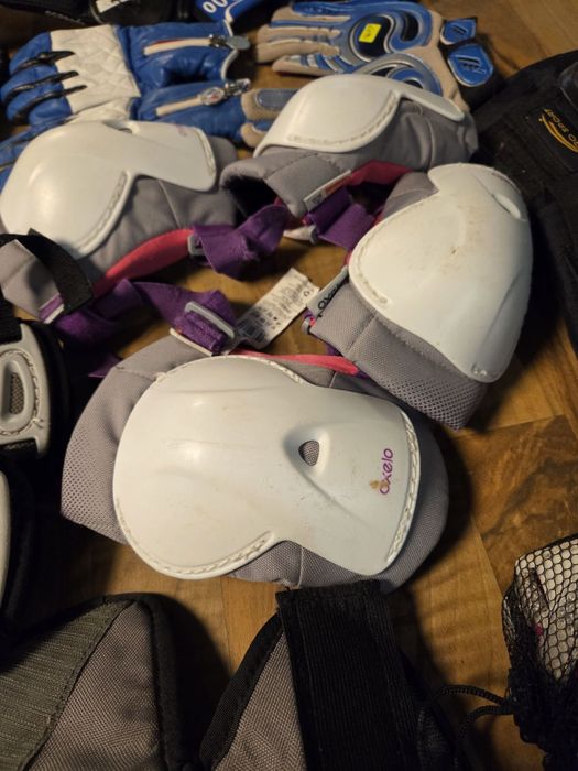 Голям ЛОТ спортни протектори и ръкавици