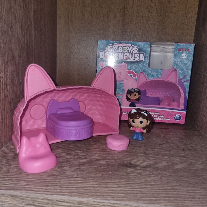 Gaby cu mini casuta si puzzle