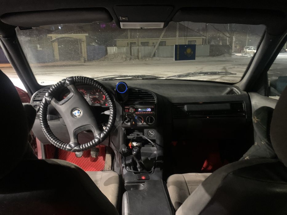 Продам бмв е36 в жорошем состояоии