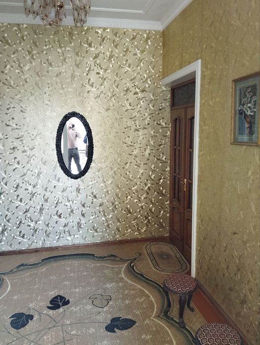 Hovli sotiladi 12 sutiq