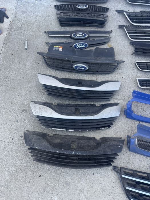 Grila centrala cu semn Sprinter 907 Touran 1t passat b5.5 Focus 2 nfl