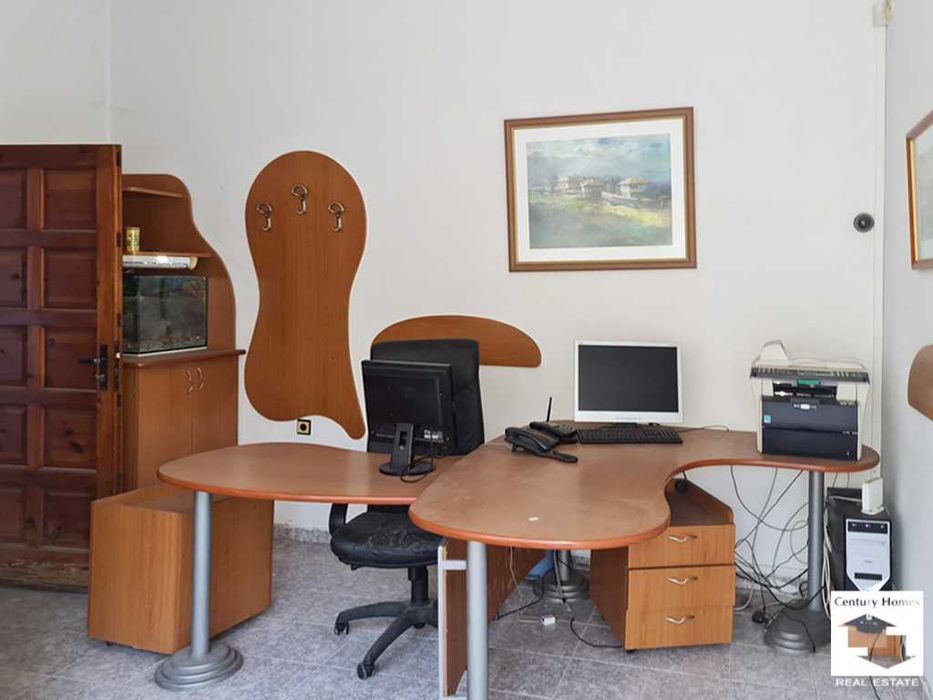 111344 Склад на две нива, с товарна рампа и магазин, в кв. Чолаковци