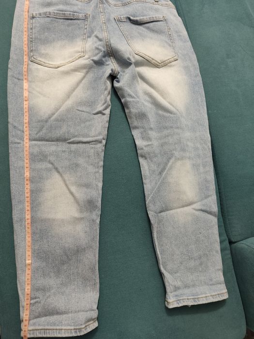 Дънки чисто нови